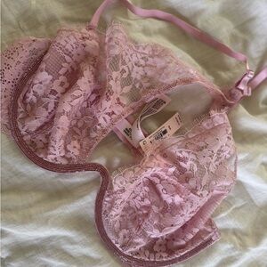 Elegant Pink Lace Bra
